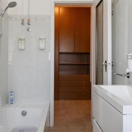 Apartament The Black Swan